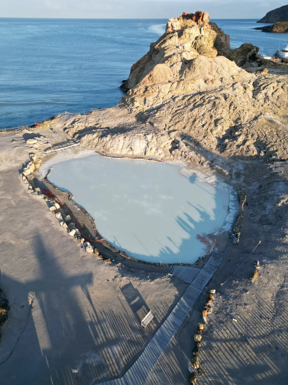 Vue panoramique du bain de boue