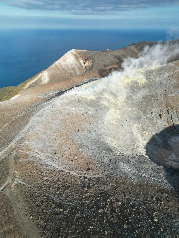 Les fumerolles du Grand Cratère de Vulcano