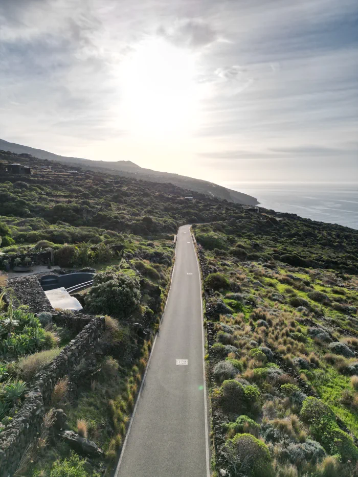 Route principale au sud de l'île de Pantelleria