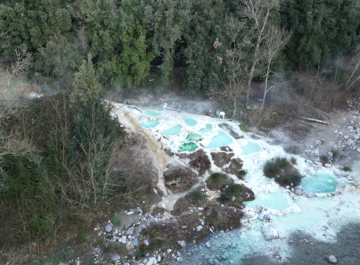 Une source chaude dans la forêt de Bagni di Petriolo